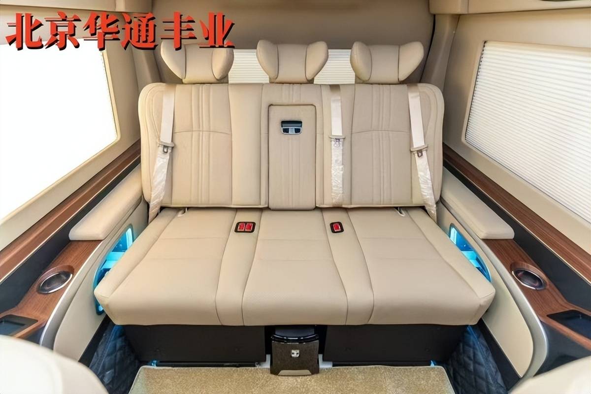 表 北京海狮2025款7座凯撒皇冠版j9九游会登录北京丰田海狮4S店一览(图5)