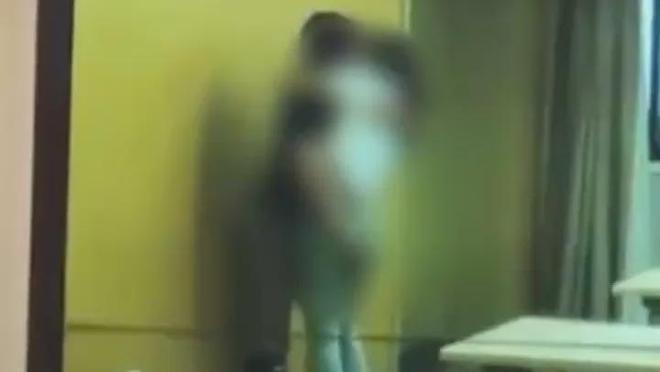 设备能防雷击难防钢架能抗台风难扛腿软九游会真人游戏第一品牌铁塔不雅启示：(图1)